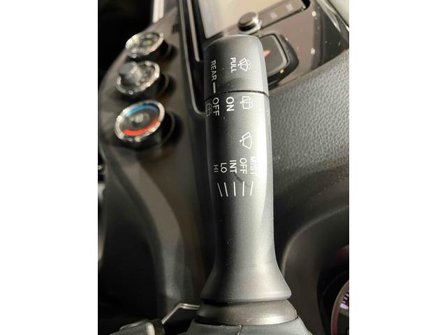 ヴィッツ Ｆ　セーフティーエディション　ナビ　ＥＴＣ　バックカメラ　衝突被害軽減システム　スマートキー　アイドリングストップ　電動格納ミラー　ＣＶＴ　盗難防止システム　衝突安全ボディ　ＡＢＳ　ＥＳＣ　エアコン（39枚目）