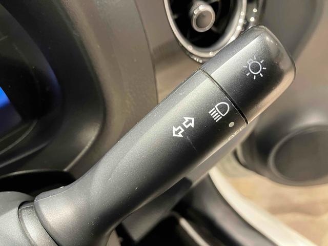 ヴィッツ Ｆ　セーフティーエディション　ナビ　ＥＴＣ　バックカメラ　衝突被害軽減システム　スマートキー　アイドリングストップ　電動格納ミラー　ＣＶＴ　盗難防止システム　衝突安全ボディ　ＡＢＳ　ＥＳＣ　エアコン（40枚目）