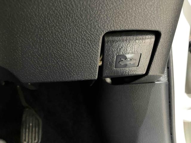 ヴィッツ Ｆ　セーフティーエディション　ナビ　ＥＴＣ　バックカメラ　衝突被害軽減システム　スマートキー　アイドリングストップ　電動格納ミラー　ＣＶＴ　盗難防止システム　衝突安全ボディ　ＡＢＳ　ＥＳＣ　エアコン（46枚目）