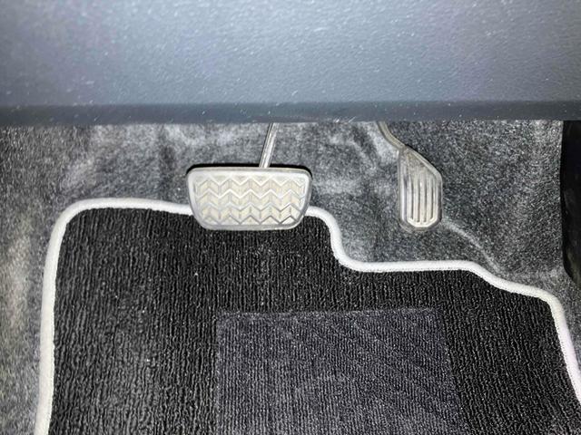 ヴィッツ Ｆ　セーフティーエディション　ナビ　ＥＴＣ　バックカメラ　衝突被害軽減システム　スマートキー　アイドリングストップ　電動格納ミラー　ＣＶＴ　盗難防止システム　衝突安全ボディ　ＡＢＳ　ＥＳＣ　エアコン（47枚目）