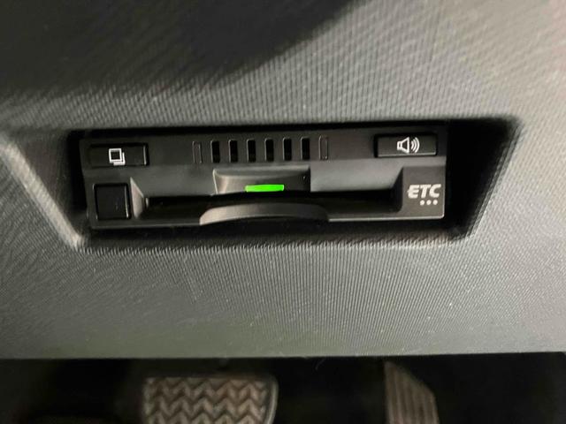 アクア Sスタイルブラック ETC バックカメラ レーンアシスト 衝突被害軽減システム オートマチックハイビーム オートライト スマートキー アイドリングストップ 電動格納ミラー CVT 衝突安全ボディ ABS ESC エアコン(8枚目)