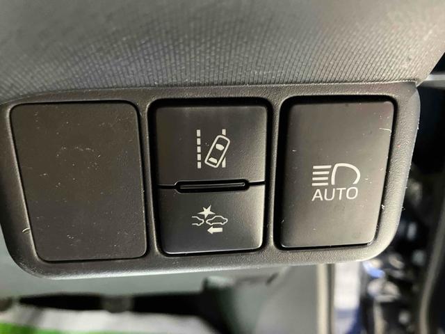 アクア Sスタイルブラック ETC バックカメラ レーンアシスト 衝突被害軽減システム オートマチックハイビーム オートライト スマートキー アイドリングストップ 電動格納ミラー CVT 衝突安全ボディ ABS ESC エアコン(9枚目)