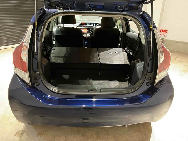 アクア Sスタイルブラック ETC バックカメラ レーンアシスト 衝突被害軽減システム オートマチックハイビーム オートライト スマートキー アイドリングストップ 電動格納ミラー CVT 衝突安全ボディ ABS ESC エアコン(31枚目)