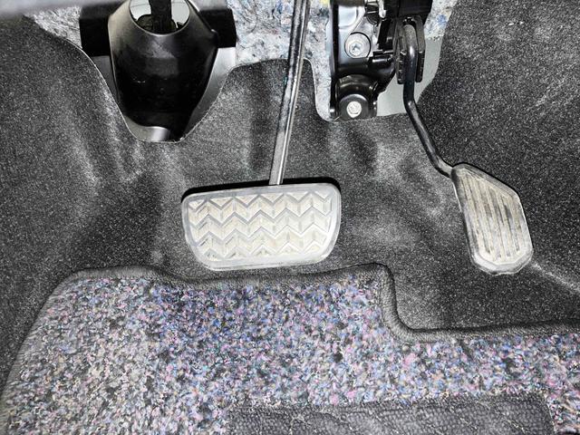 アクア Sスタイルブラック ETC バックカメラ レーンアシスト 衝突被害軽減システム オートマチックハイビーム オートライト スマートキー アイドリングストップ 電動格納ミラー CVT 衝突安全ボディ ABS ESC エアコン(42枚目)