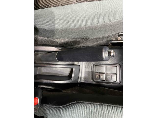 アクア Sスタイルブラック ETC バックカメラ レーンアシスト 衝突被害軽減システム オートマチックハイビーム オートライト スマートキー アイドリングストップ 電動格納ミラー CVT 衝突安全ボディ ABS ESC エアコン(47枚目)