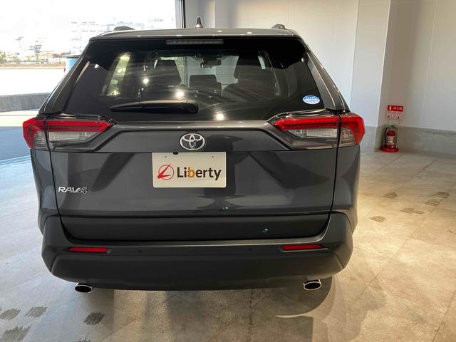 RAV4 X ETC バックカメラ クリアランスソナー オートクルーズコントロール レーンアシスト 衝突被害軽減システム オートマチックハイビーム オートライト LEDヘッドランプ アルミホイール スマートキー(20枚目)