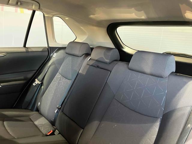 RAV4 X ETC バックカメラ クリアランスソナー オートクルーズコントロール レーンアシスト 衝突被害軽減システム オートマチックハイビーム オートライト LEDヘッドランプ アルミホイール スマートキー(31枚目)