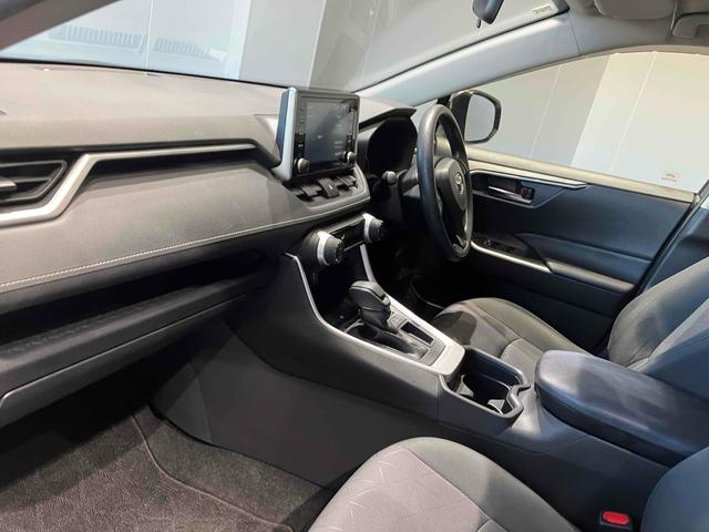 RAV4 X ETC バックカメラ クリアランスソナー オートクルーズコントロール レーンアシスト 衝突被害軽減システム オートマチックハイビーム オートライト LEDヘッドランプ アルミホイール スマートキー(32枚目)