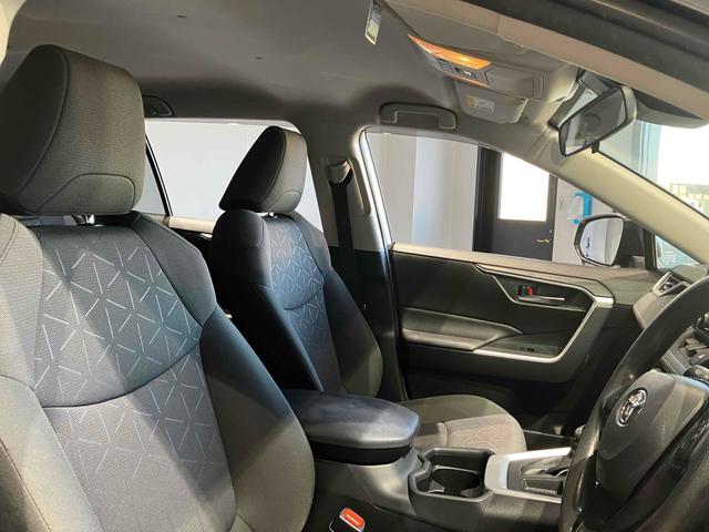 RAV4 X ETC バックカメラ クリアランスソナー オートクルーズコントロール レーンアシスト 衝突被害軽減システム オートマチックハイビーム オートライト LEDヘッドランプ アルミホイール スマートキー(38枚目)