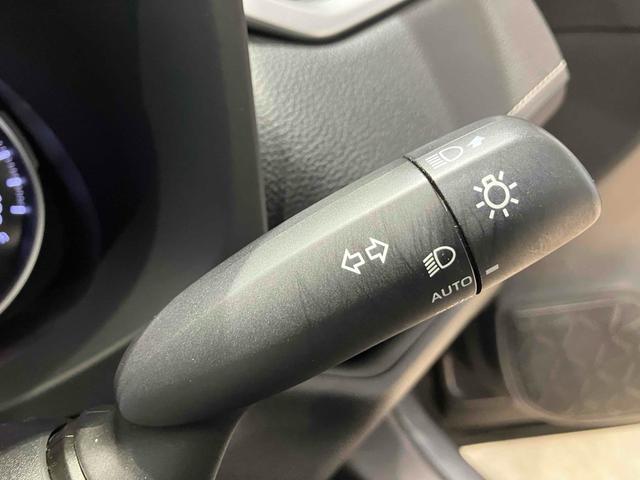 RAV4 X ETC バックカメラ クリアランスソナー オートクルーズコントロール レーンアシスト 衝突被害軽減システム オートマチックハイビーム オートライト LEDヘッドランプ アルミホイール スマートキー(41枚目)