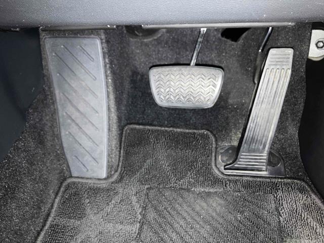 RAV4 X ETC バックカメラ クリアランスソナー オートクルーズコントロール レーンアシスト 衝突被害軽減システム オートマチックハイビーム オートライト LEDヘッドランプ アルミホイール スマートキー(43枚目)