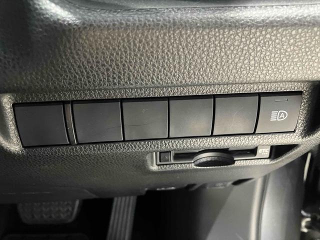 RAV4 X ETC バックカメラ クリアランスソナー オートクルーズコントロール レーンアシスト 衝突被害軽減システム オートマチックハイビーム オートライト LEDヘッドランプ アルミホイール スマートキー(44枚目)