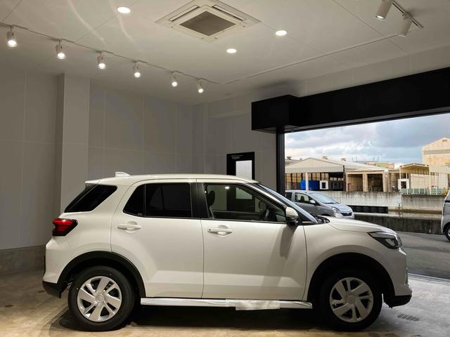 ライズ Ｘ　クリアランスソナー　衝突被害軽減システム　オートライト　ＬＥＤヘッドランプ　スマートキー　アイドリングストップ　電動格納ミラー　ＣＶＴ　盗難防止システム　衝突安全ボディ　ＡＢＳ　ＥＳＣ　エアコン（8枚目）