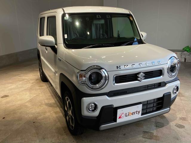 ハスラー ハイブリッドＸ　届出済未使用車　禁煙車　アルミホイール　クリアランスソナー　クルーズコントロール　レーンアシスト　衝突被害軽減システム　オートライト　スマートキー　アイドリングストップ　電動格納ミラー　シートヒーター（7枚目）