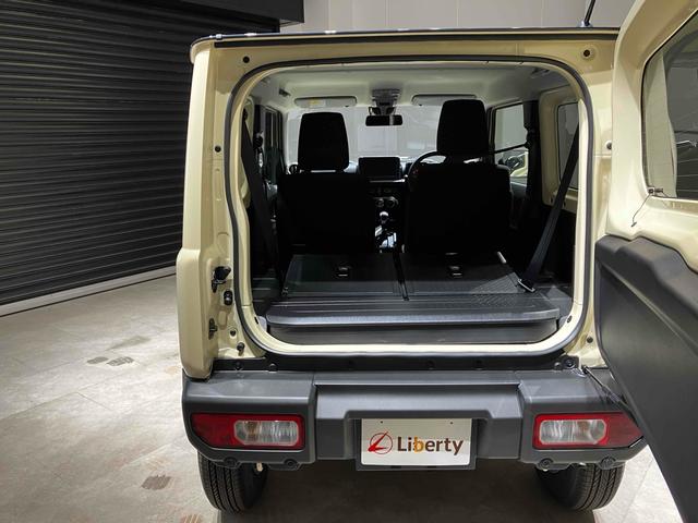 ジムニー ＸＣ　４ＷＤ　４ＷＤ　ＥＴＣ　クリアランスソナー　レーンアシスト　衝突被害軽減システム　オートライト　ヘッドライトウォッシャー　アルミホイール　スマートキー　アイドリングストップ　電動格納ミラー　シートヒーター（21枚目）