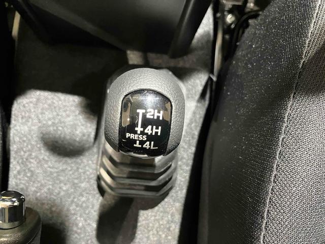 ジムニー ＸＣ　４ＷＤ　４ＷＤ　ＥＴＣ　クリアランスソナー　レーンアシスト　衝突被害軽減システム　オートライト　ヘッドライトウォッシャー　アルミホイール　スマートキー　アイドリングストップ　電動格納ミラー　シートヒーター（30枚目）