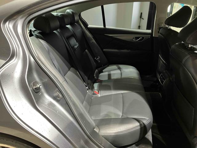 スカイライン ３５０ＧＴ　ハイブリッド　タイプＳＰ　ナビ　全周囲カメラ　ＥＴＣ　クリアランスソナー　オートクルーズコントロール　アルミホイール　オートライト　ＬＥＤヘッドランプ　ＡＴ　シートヒーター　スマートキー（31枚目）