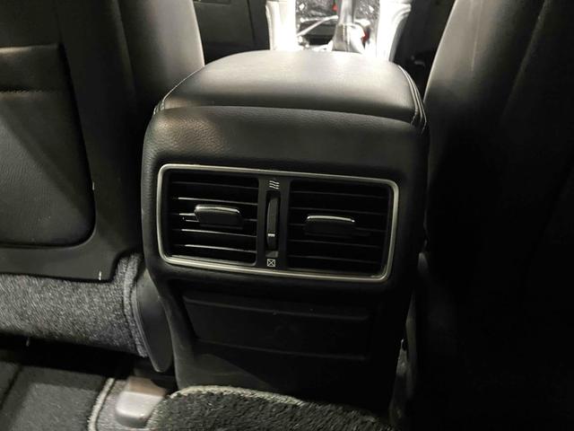 スカイライン ３５０ＧＴ　ハイブリッド　タイプＳＰ　ナビ　全周囲カメラ　ＥＴＣ　クリアランスソナー　オートクルーズコントロール　アルミホイール　オートライト　ＬＥＤヘッドランプ　ＡＴ　シートヒーター　スマートキー（32枚目）