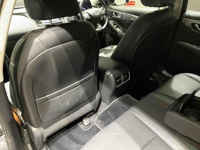 スカイライン ３５０ＧＴ　ハイブリッド　タイプＳＰ　ナビ　全周囲カメラ　ＥＴＣ　クリアランスソナー　オートクルーズコントロール　アルミホイール　オートライト　ＬＥＤヘッドランプ　ＡＴ　シートヒーター　スマートキー（34枚目）