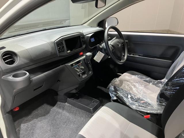 ミライース L SAIII クリアランスソナー 衝突被害軽減システム オートマチックハイビーム オートライト キーレスエントリー アイドリングストップ CVT 盗難防止システム ABS ESC 衝突安全ボディ エアコン(34枚目)