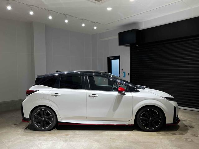 日産 オーラ 12枚目