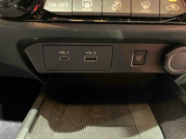 日産 オーラ 23枚目