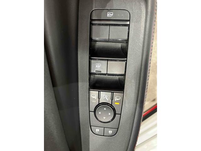 日産 オーラ 26枚目