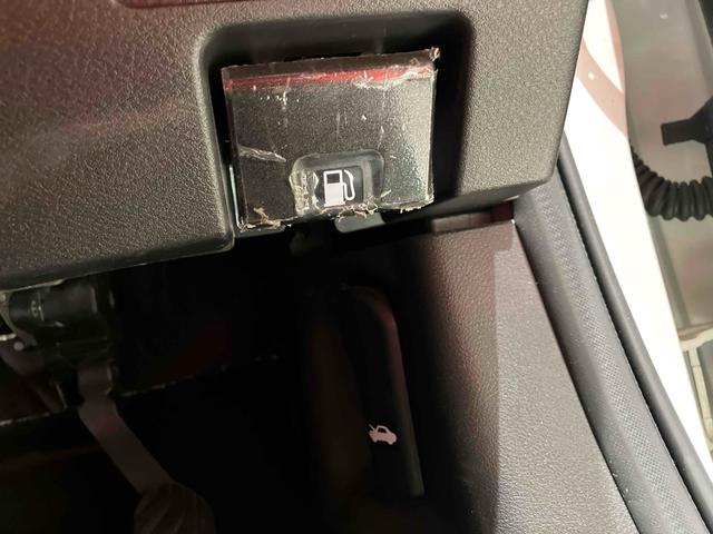 日産 オーラ 48枚目