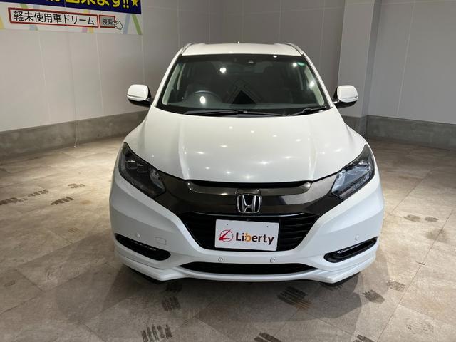 ヴェゼル ハイブリッドZ・ホンダセンシング 衝突軽減B 純正ナビ Bカメラ ビルドインETC アダプティブクルーズコントロール LEDヘッドライト フォグライト スマートキー プッシュスタート 革巻きハンドル 前席シートヒーター 電子パーキング(15枚目)