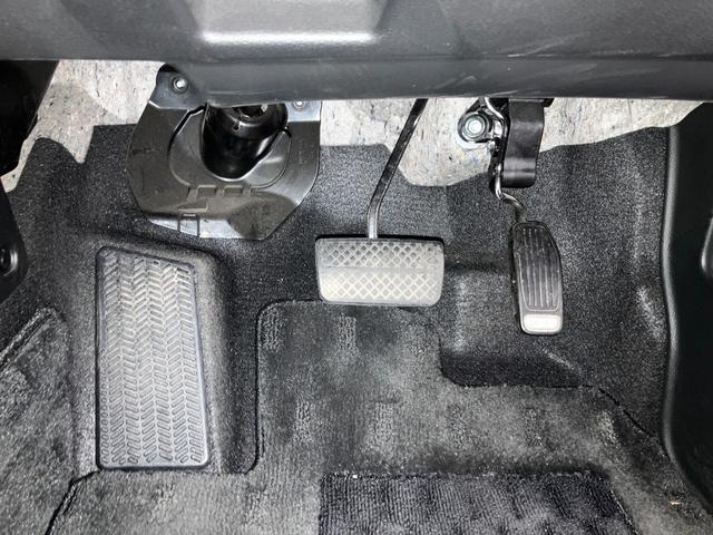 ヴェゼル ハイブリッドZ・ホンダセンシング 衝突軽減B 純正ナビ Bカメラ ビルドインETC アダプティブクルーズコントロール LEDヘッドライト フォグライト スマートキー プッシュスタート 革巻きハンドル 前席シートヒーター 電子パーキング(24枚目)