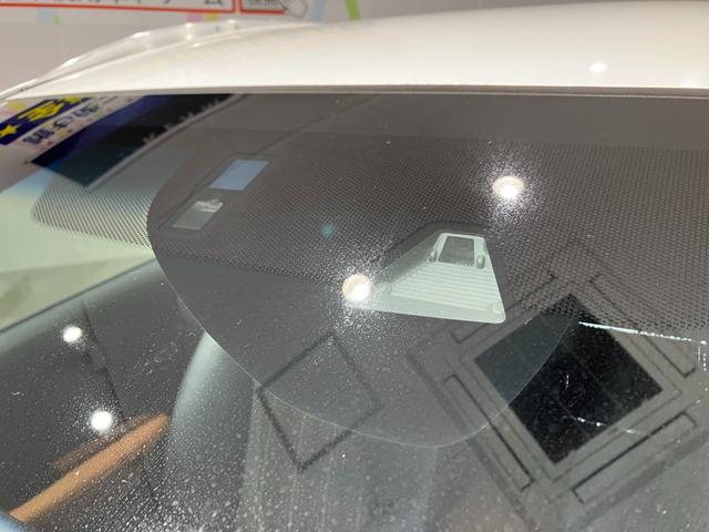 ヴェゼル ハイブリッドZ・ホンダセンシング 衝突軽減B 純正ナビ Bカメラ ビルドインETC アダプティブクルーズコントロール LEDヘッドライト フォグライト スマートキー プッシュスタート 革巻きハンドル 前席シートヒーター 電子パーキング(27枚目)