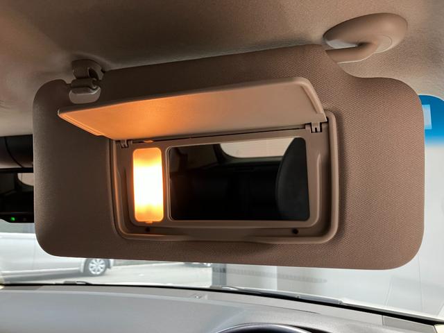 ヴェゼル ハイブリッドZ・ホンダセンシング 衝突軽減B 純正ナビ Bカメラ ビルドインETC アダプティブクルーズコントロール LEDヘッドライト フォグライト スマートキー プッシュスタート 革巻きハンドル 前席シートヒーター 電子パーキング(32枚目)