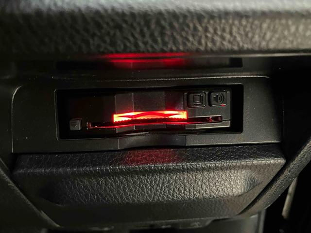 エスクァイア ハイブリッドGi ETC バックカメラ ナビ レーンアシスト 衝突被害軽減システム 両側電動スライドドア オートマチックハイビーム オートライト スマートキー 電動格納ミラー 後席モニター(11枚目)