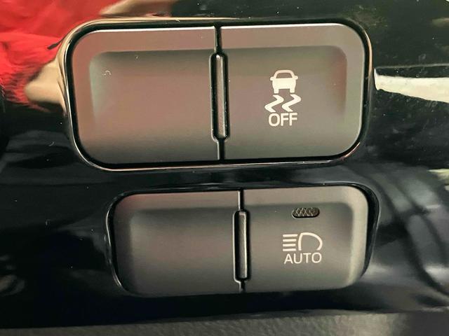 トヨタ プリウス 11枚目