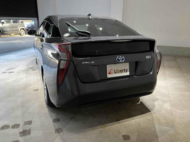 トヨタ プリウス 21枚目