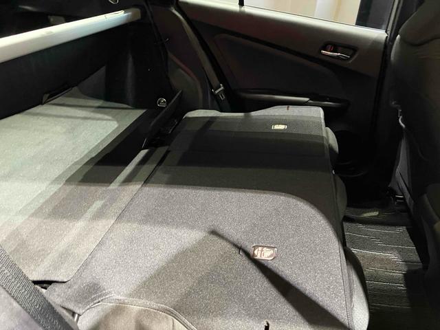 トヨタ プリウス 29枚目