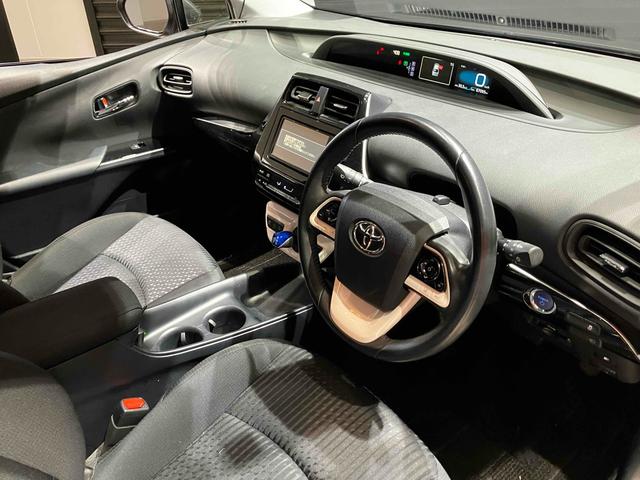 トヨタ プリウス 39枚目