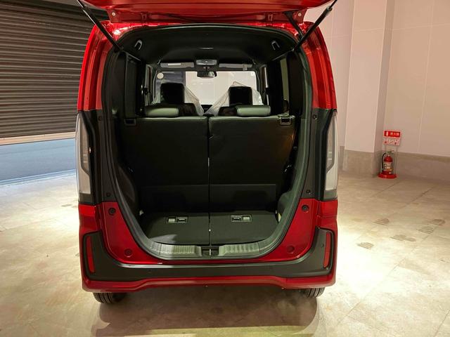ホンダ N-BOXカスタム 14枚目