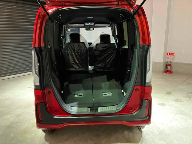 ホンダ N-BOXカスタム 15枚目