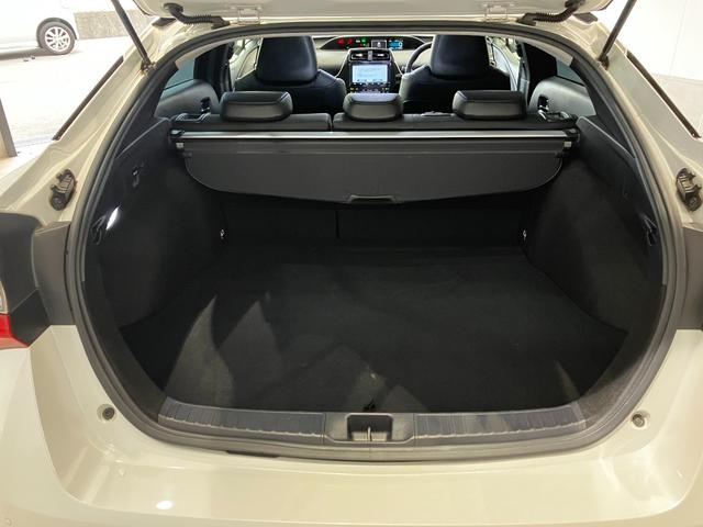 トヨタ プリウス 21枚目