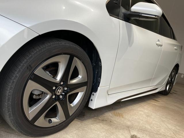 トヨタ プリウス 23枚目