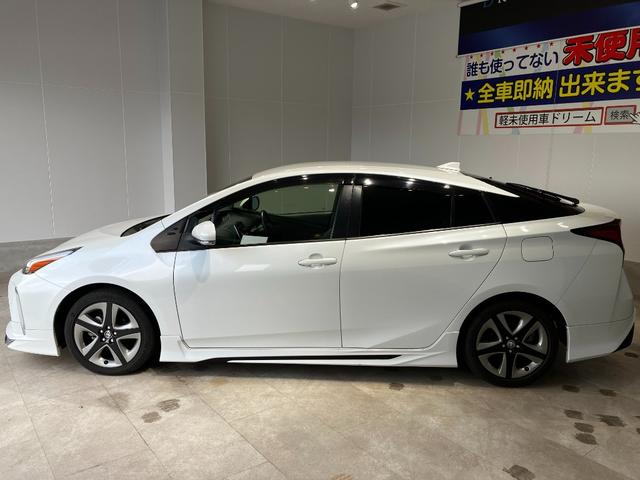 トヨタ プリウス 25枚目