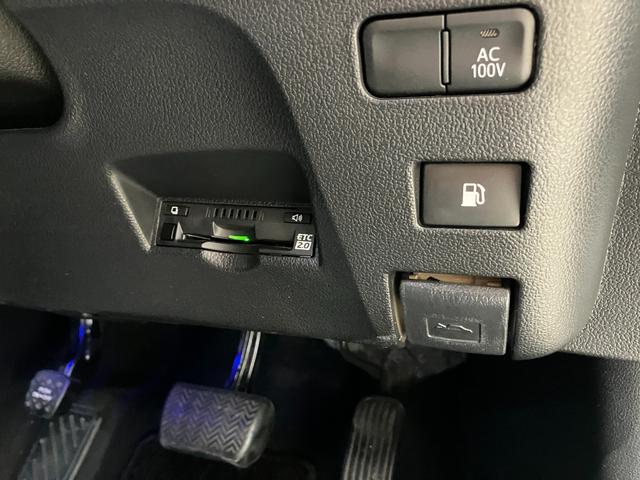 トヨタ プリウス 27枚目