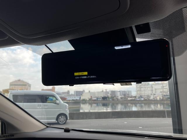 トヨタ プリウス 39枚目