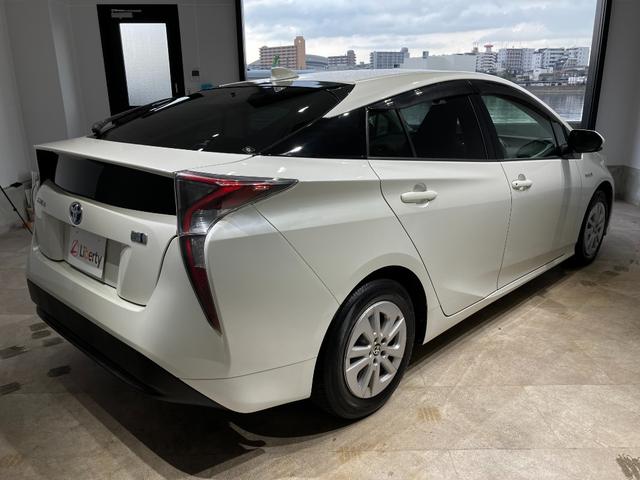 トヨタ プリウス 19枚目