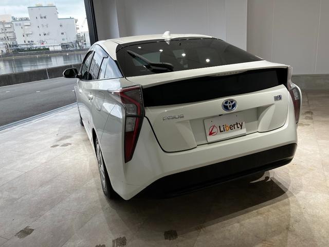 トヨタ プリウス 21枚目