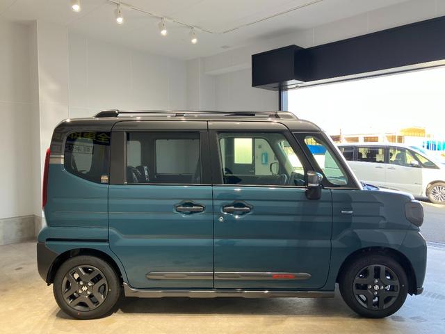 スペーシアギア ハイブリッドＸＺ　届出済未使用車　両側電動スライドドア　クリアランスソナー　オートクルーズコントロール　レーンアシスト　衝突被害軽減システム　オートライト　ＬＥＤヘッドランプ　ヘッドライトウォッシャー　スマートキー（8枚目）