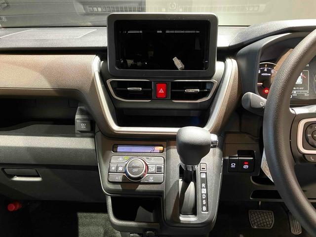 ムーヴ Ｇ　届出済未使用車　バックカメラ　両側スライド・片側電動　クリアランスソナー　衝突被害軽減システム　オートライト　スマートキー　アイドリングストップ　電動格納ミラー　ベンチシート　ＣＶＴ　アルミホイール（8枚目）