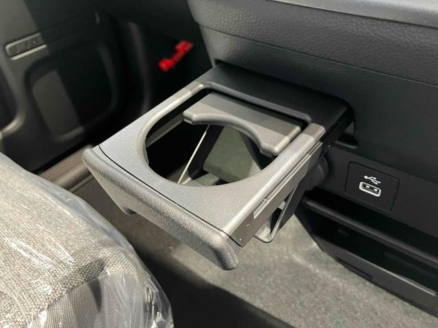 フリード エアー　登録済未使用車　禁煙車　クリアランスソナー　クルーズコントロール　レーンアシスト　衝突被害軽減システム　両側電動スライドドア　オートライト　ＬＥＤヘッドランプ　スマートキー　電動格納ミラー（42枚目）