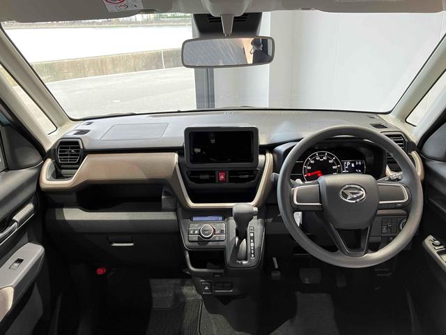 ムーヴ Ｘ　届出済未使用車　両側スライド・片側電動　クリアランスソナー　衝突被害軽減システム　オートライト　スマートキー　アイドリングストップ　電動格納ミラー　ベンチシート　ＣＶＴ　盗難防止システム　ＥＳＣ（5枚目）